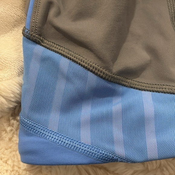 Ivivva by lululemon cropped capris leggings in grey in blue - Picture 3 of 8